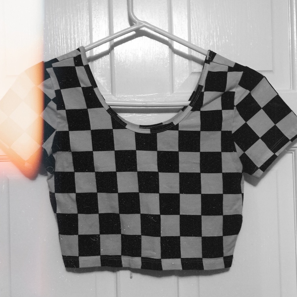 🥀 CHECKERED CROP TOP 🥀